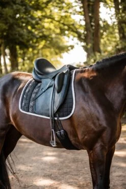 Horze Luminox Reflektierende Schabracke -Pferdedecken Store 17431 BL 3