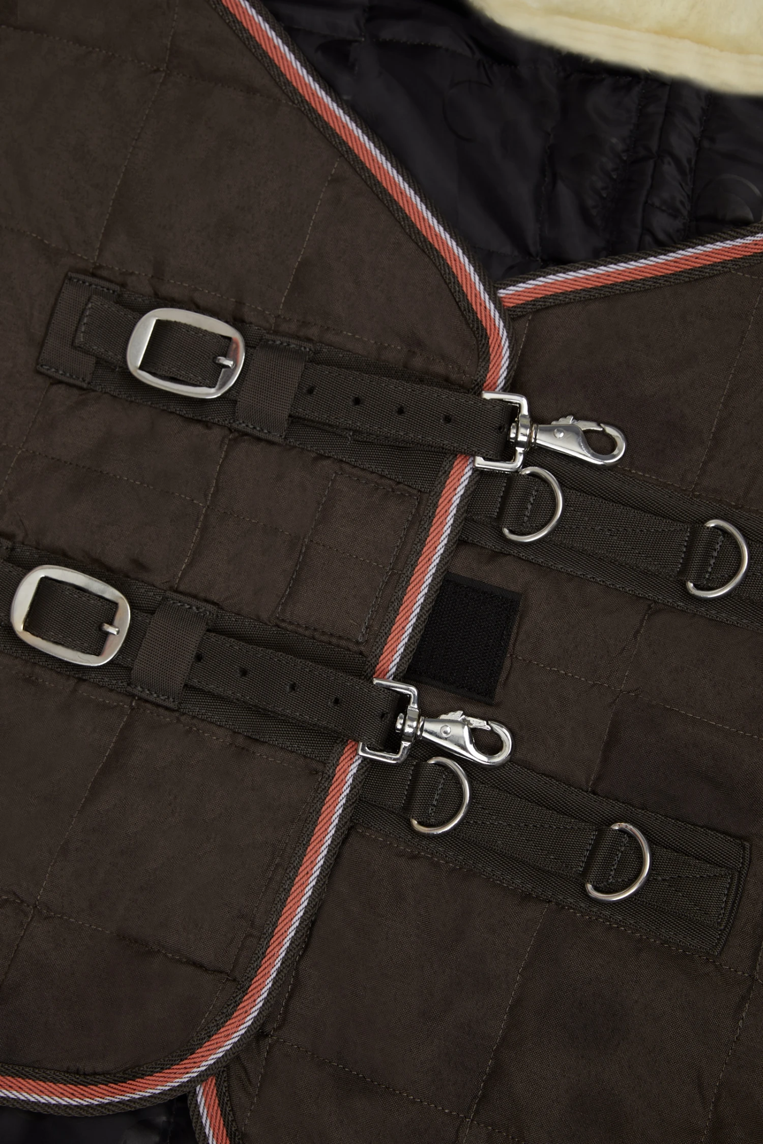 Horze Lucerne Stalldecke, 150g 4 Horze Lucerne Stalldecke, 150g – Bild 2