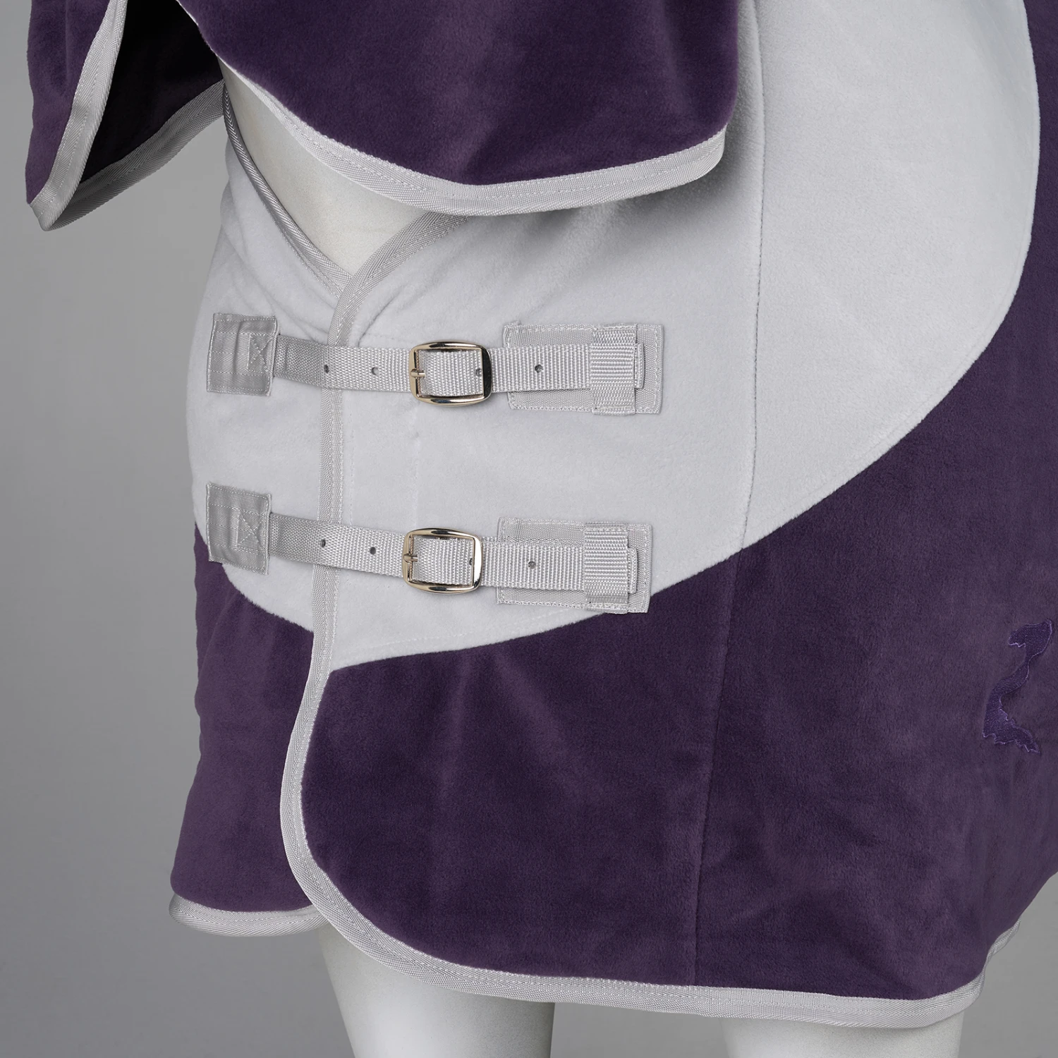 Horze Turin Fleece-Abschwitzdecke Mit Halsteil 9 Horze Turin Fleece-Abschwitzdecke Mit Halsteil – Bild 7