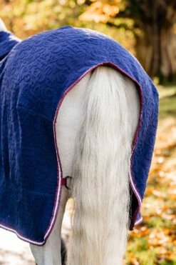 Horseware Embossed Jersey Abschwitzdecke 18 Horseware Embossed Jersey Abschwitzdecke -Pferdedecken Store 340952 DB BU 8