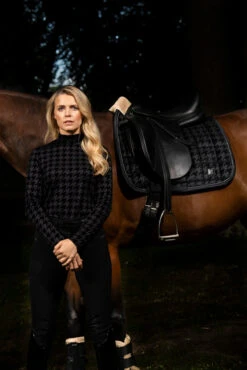 Eskadron Essence 22/23 Velvet Stamp Dressurschabracke 10 Eskadron Essence 22/23 Velvet Stamp Dressurschabracke -Pferdedecken Store 342578 BL 3