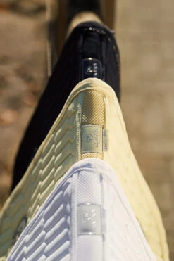 Eskadron Platinum Pure FS23 Softshell Avantgarde Dressurschabracke 11 Eskadron Platinum Pure FS23 Softshell Avantgarde Dressurschabracke -Pferdedecken Store 345492 WH 02